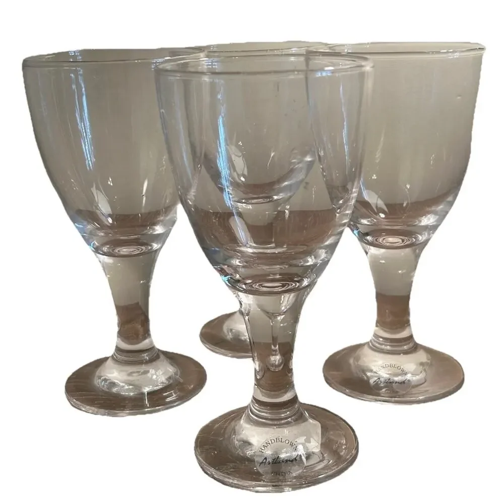 Artland Handblown Clear Glass set of 4 Oslo 10 Ounce Wine Glasses NEW Fine China